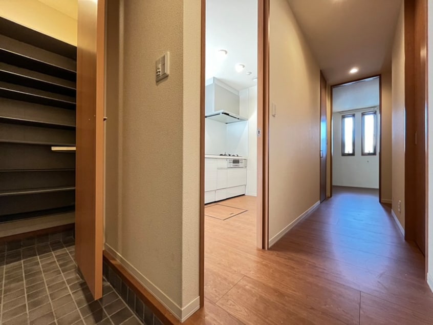 廊下 シャ－メゾン菊