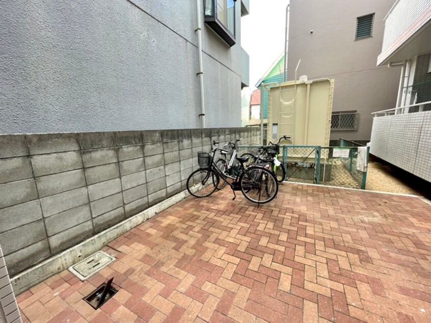 駐輪場 信和マンション