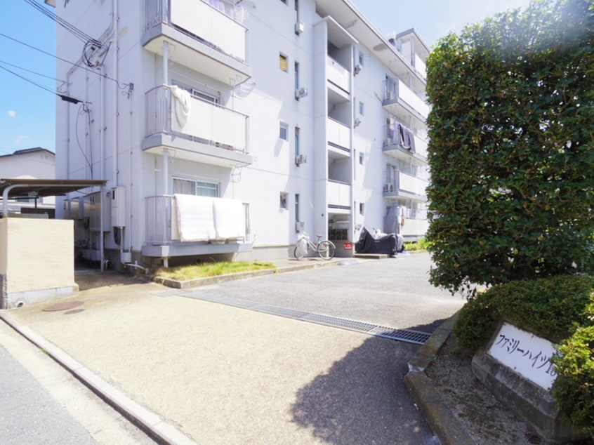 エントランス部分 ファミリ－ハイツ１８