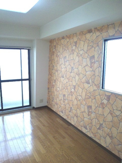 居室 ヴィ－グルヤマダ