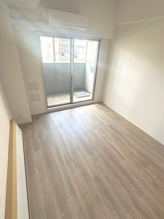 居室 ｴｽﾘｰﾄﾞ新大阪ﾗｳﾞｧｰｸﾞ(803)