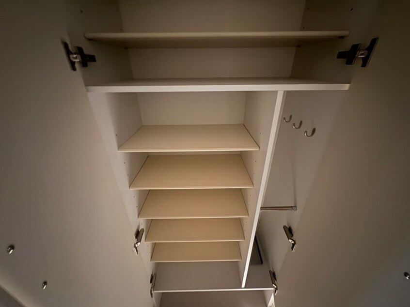 靴箱 ｴｽﾘｰﾄﾞ神戸兵庫駅ｱｸｱｳﾞｨﾗ(311)