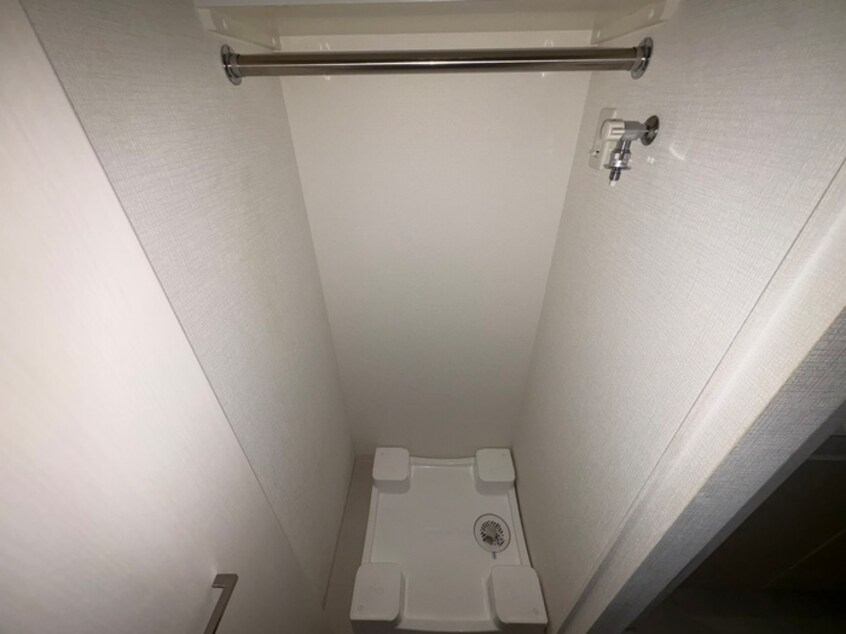 洗濯機置場 ｴｽﾘｰﾄﾞ神戸兵庫駅ｱｸｱｳﾞｨﾗ(311)