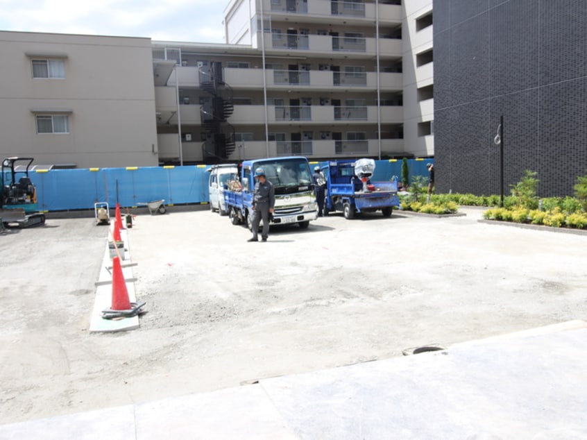 駐車場 ﾌﾟﾚｻﾝｽ西中島南方ｾﾚｽﾄ(509)