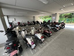 バイク置き場