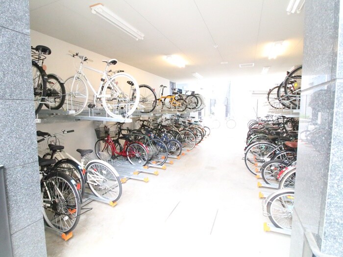 駐輪場 プレサンスTHE神戸(615)