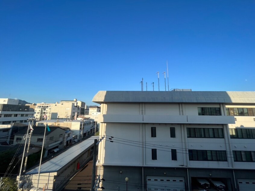 室内からの展望 ﾌﾟﾚｻﾝｽ神戸長田ﾏﾘｴﾝﾄ(0710)