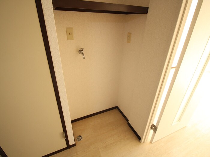 洗濯機置場 箕面エレガンス８８