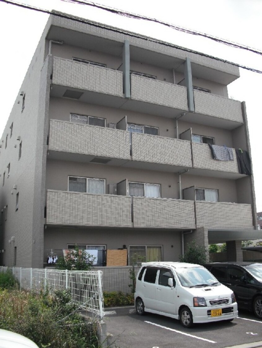 駐車場 キュ－ブ
