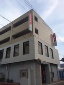 但馬銀行魚住支店(銀行)まで500m パラティ－前本