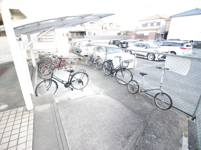 駐輪場 トータクハイツ