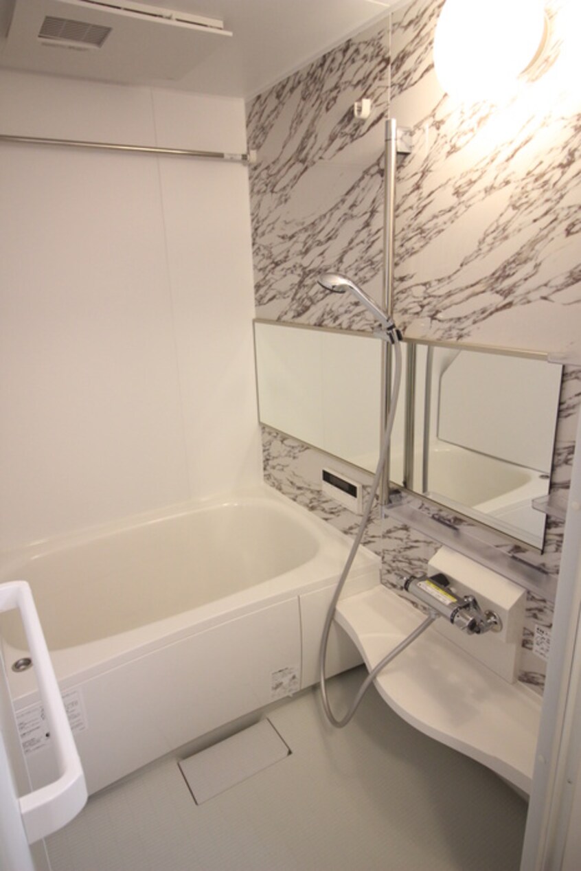 バス／シャワールーム等 パティオ鳳