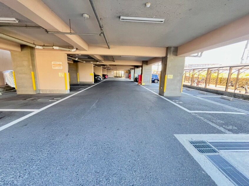 駐車場 ア－トプラザ・ユ－