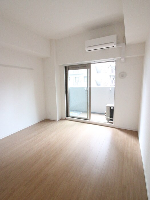 居室 ﾚｵﾝｺﾝﾌｫｰﾄ大阪ﾄﾞｰﾑｼﾃｨ（301）