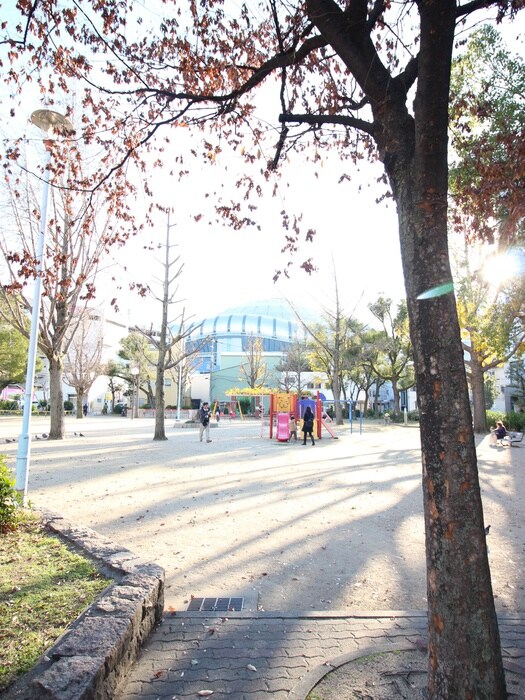 公園(公園)まで170m ﾚｵﾝｺﾝﾌｫｰﾄ大阪ﾄﾞｰﾑｼﾃｨ（301）