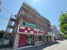 城戸新石切駅前ビルの外観
