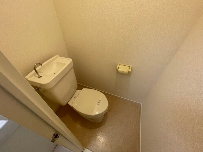 トイレ ＥＭＹ平野ビル