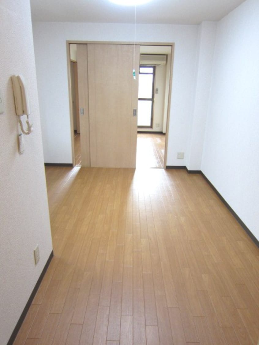 居室 エルミタ－ジュ