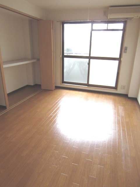 居室 エルミタ－ジュ