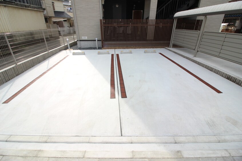 駐車場 オ－ヴェスト　アンビエンテ　Ⅰ