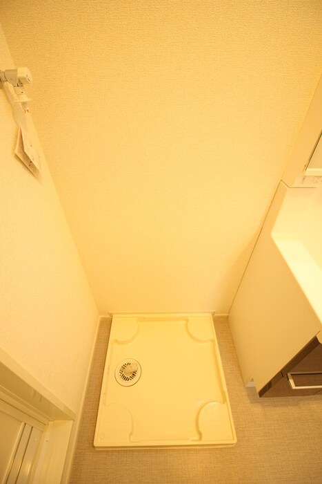 洗濯機置場 オ－ヴェスト　アンビエンテ　Ⅰ