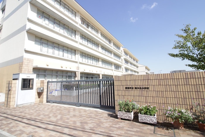 高木北小学校(小学校)まで312m ビューメゾン津高