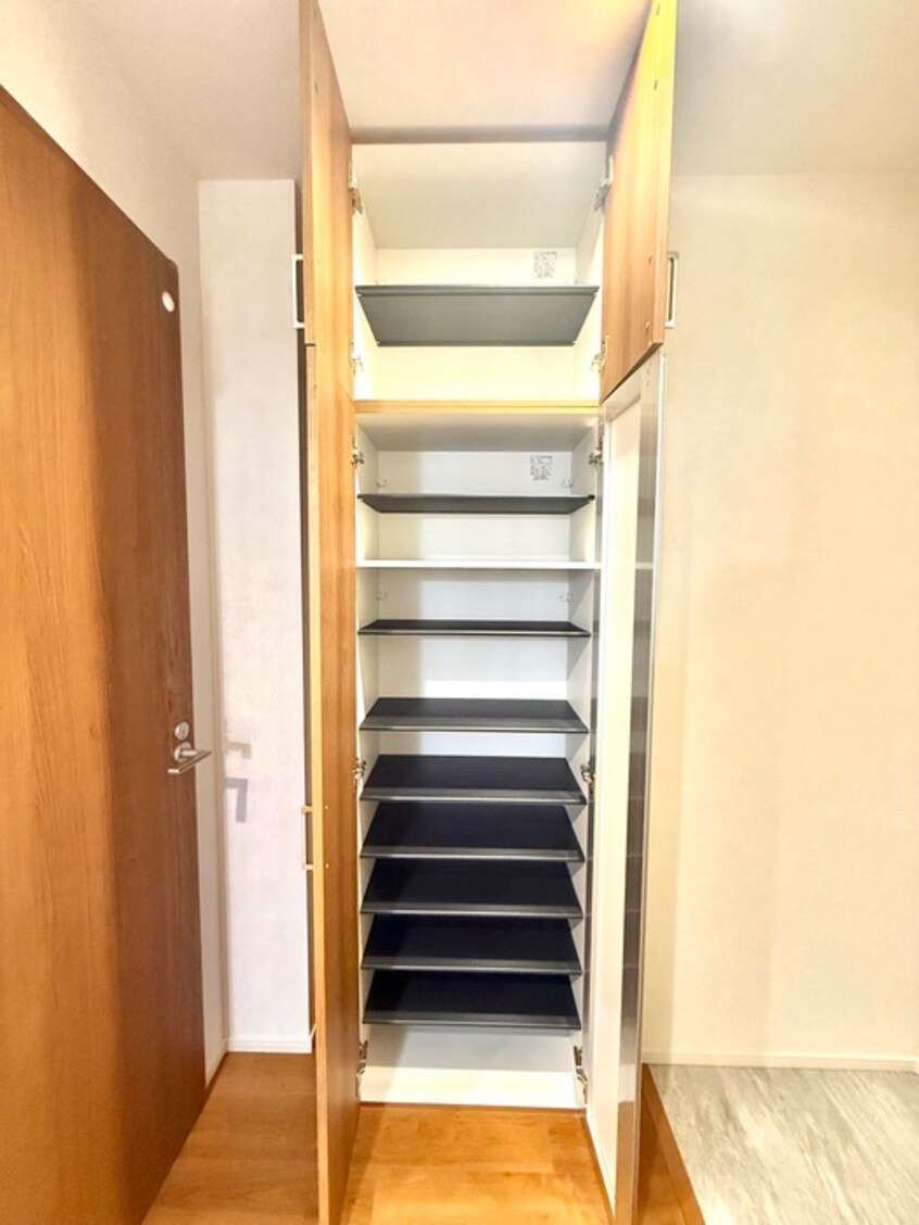 靴箱 Urban Nest 天神ノ森