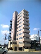 ﾘ-ﾌｼﾞｬﾙﾀﾞﾝ･ﾚｼﾞﾃﾞﾝｽﾀﾜ-の外観