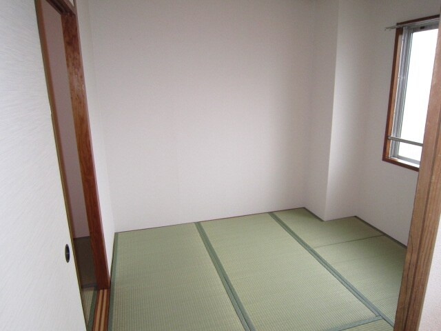 居室 ロ－ズハイツ