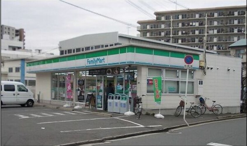 ファミリーマート(コンビニ)まで400m プロスペール羽柴