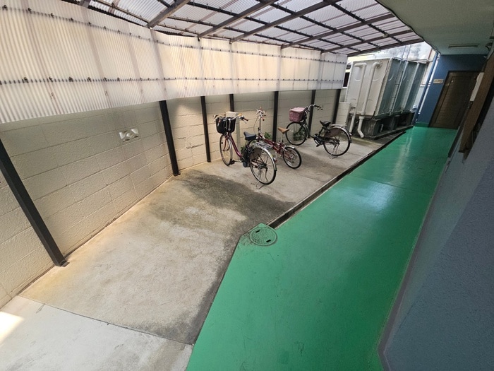 駐輪場 サンウエストニシノ