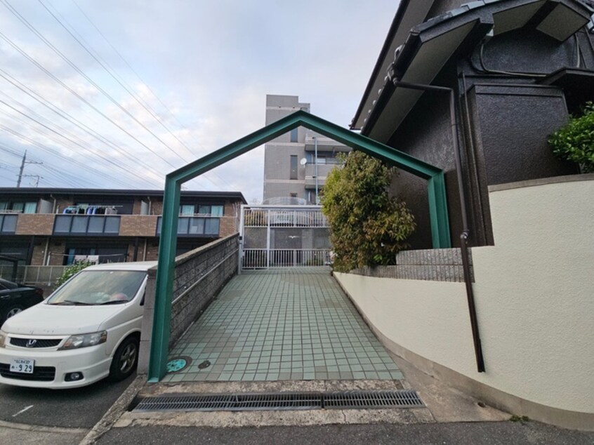 エントランス部分 サンウエストニシノ