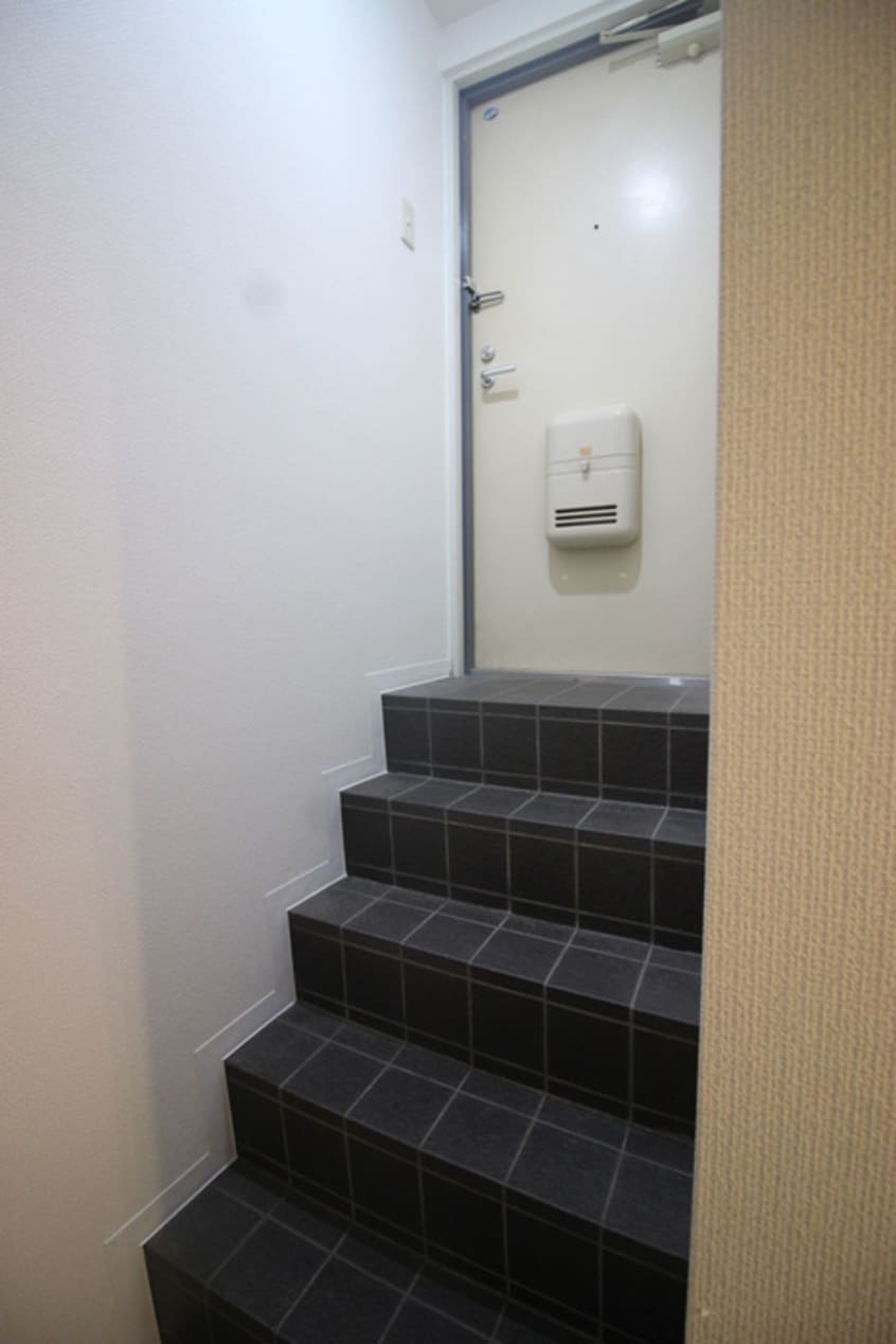 玄関 シャトレ上新庄