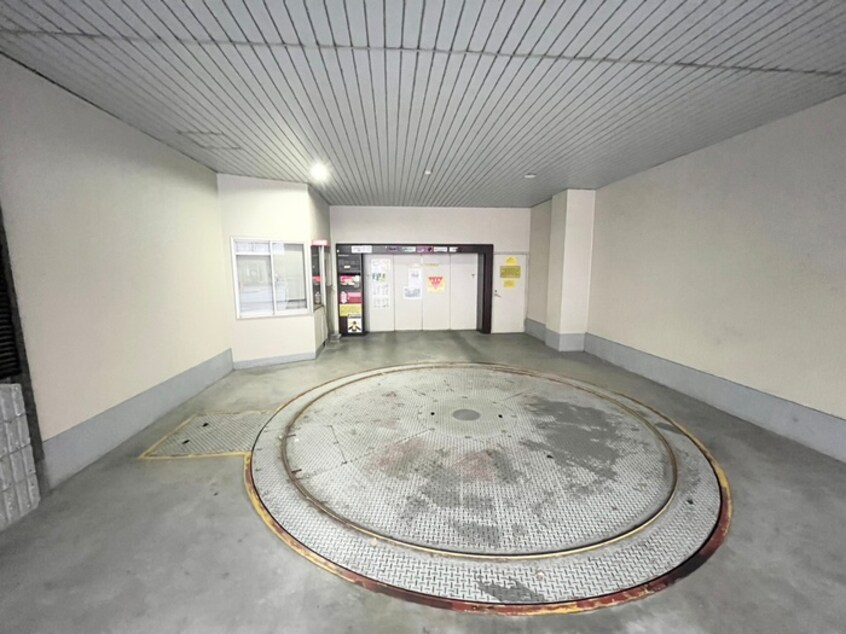 駐車場 東明マンション江坂