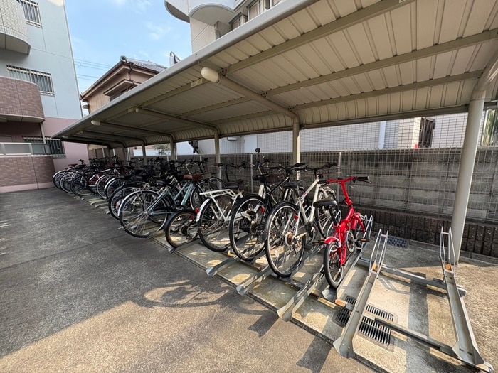 駐輪場 ヴィラ村雨
