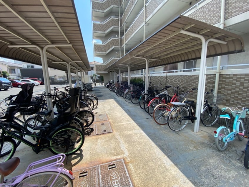 駐輪場 アフロディ布市