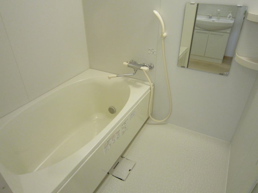 バス／シャワールーム等 Jade F.A.