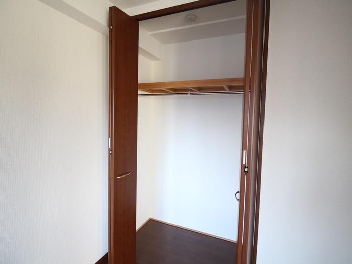 収納 フェリ－チェ箕面