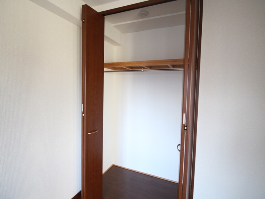 収納 フェリ－チェ箕面