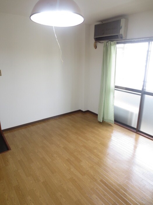 居室 ジョイフル野里