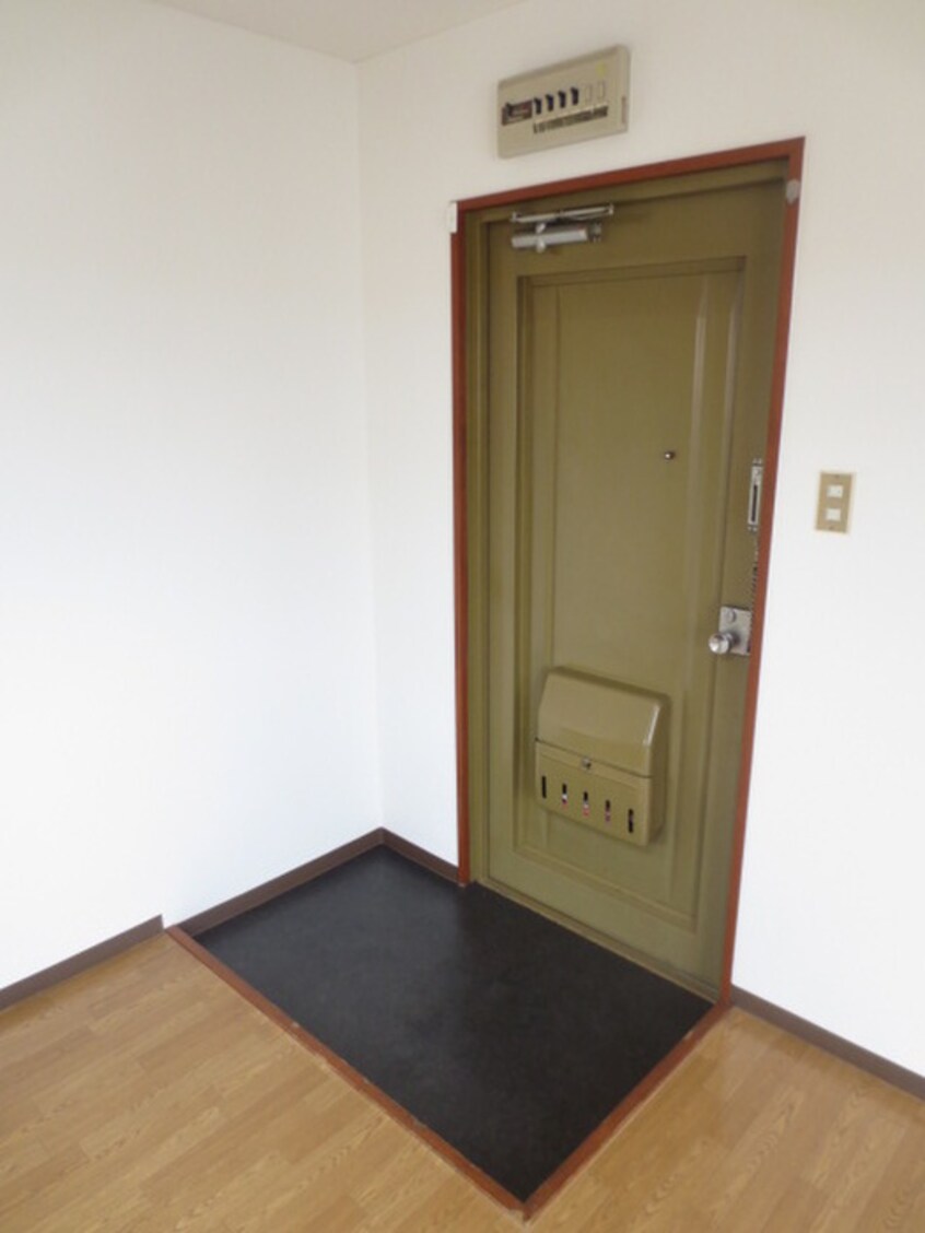 玄関 ジョイフル野里