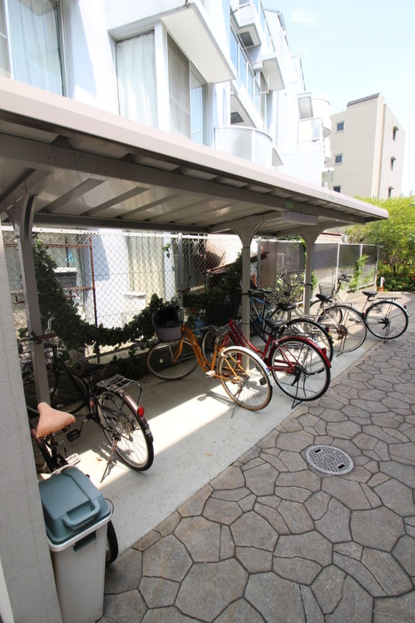 駐輪場 アヴェニュ－暁町