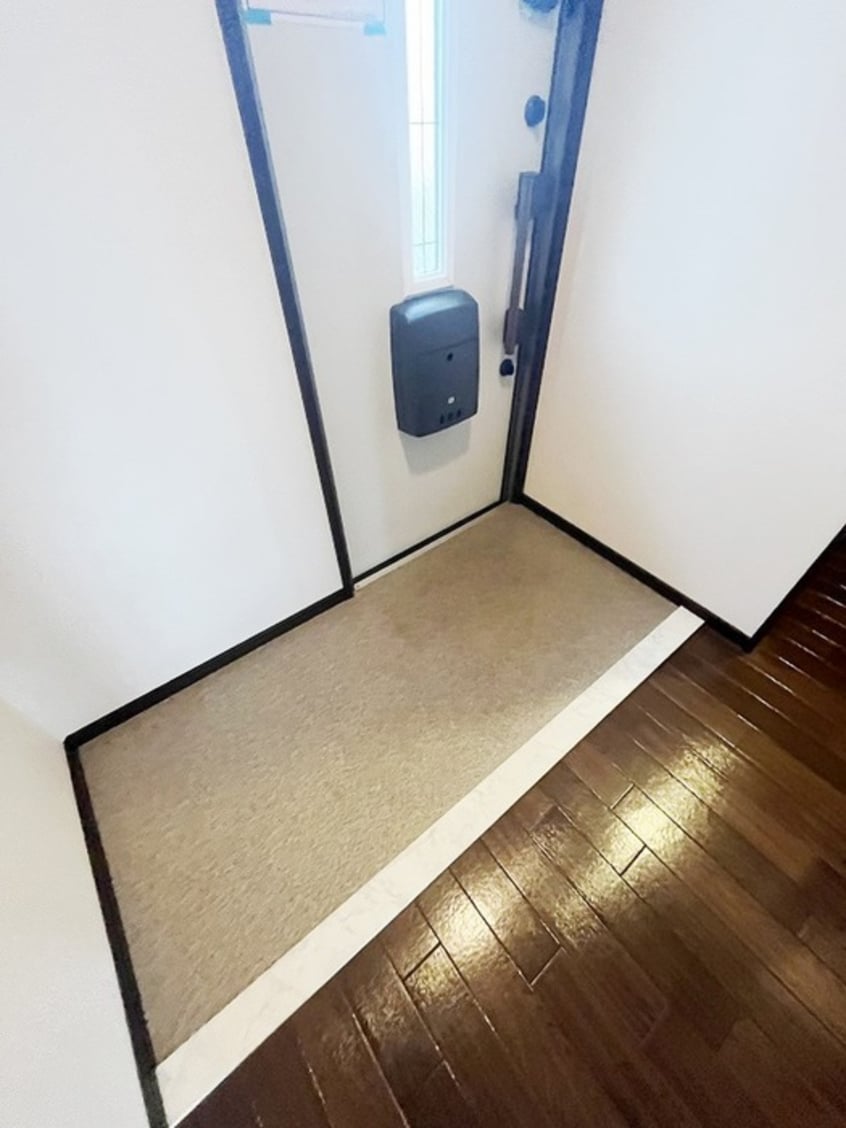 玄関 アヴェニュ－暁町