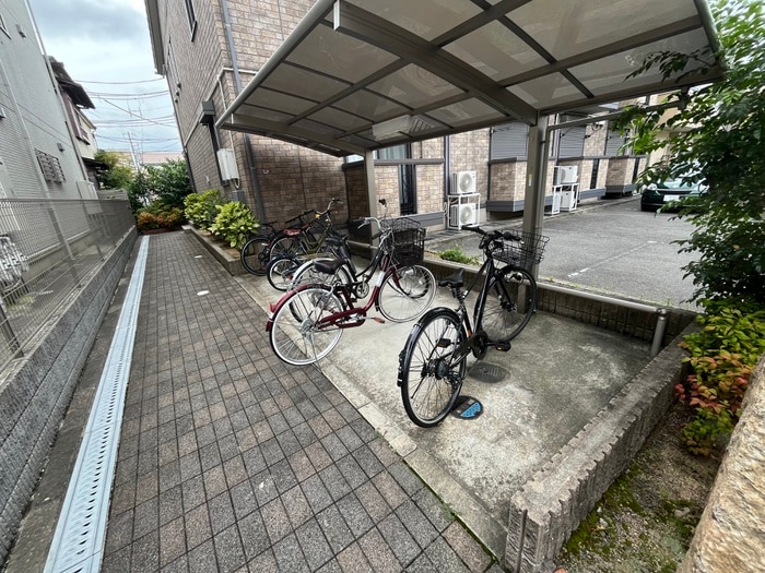 駐輪場 ビクトワ－ル