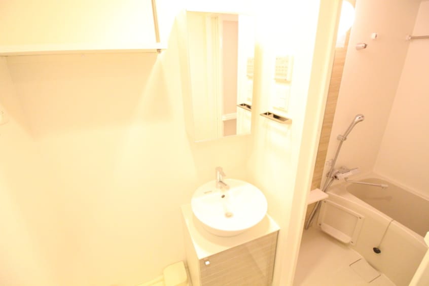 洗面 ｴｽﾌﾟﾚｲｽ神戸ﾌｫﾙﾑｽｸｴｱ(803)