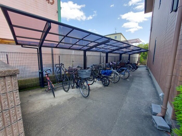 駐輪場 ファミール５号館
