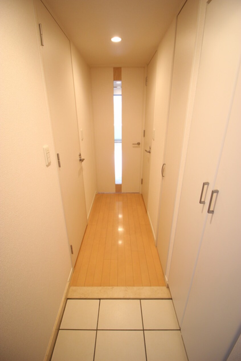 玄関 ポ－トヴィラ靱公園