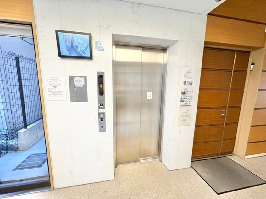 エントランス部分 ポ－トヴィラ靱公園