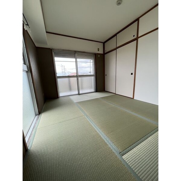 居室 フリーディオ茄子作