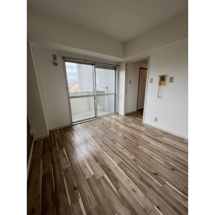 室内からの展望 フリーディオ茄子作